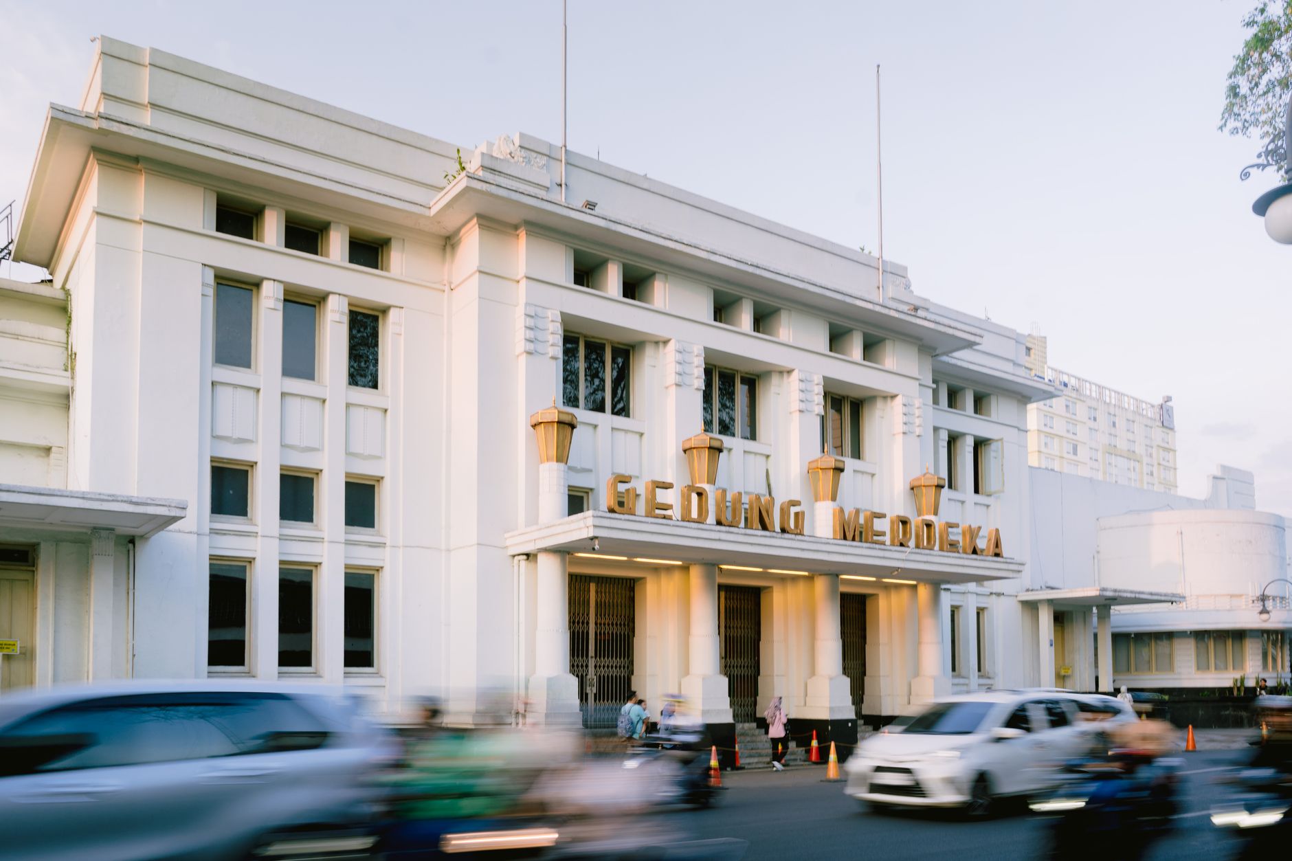rahasia gedung hemat listrik di bogor